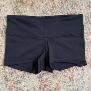 Lululemon Wunder Under short